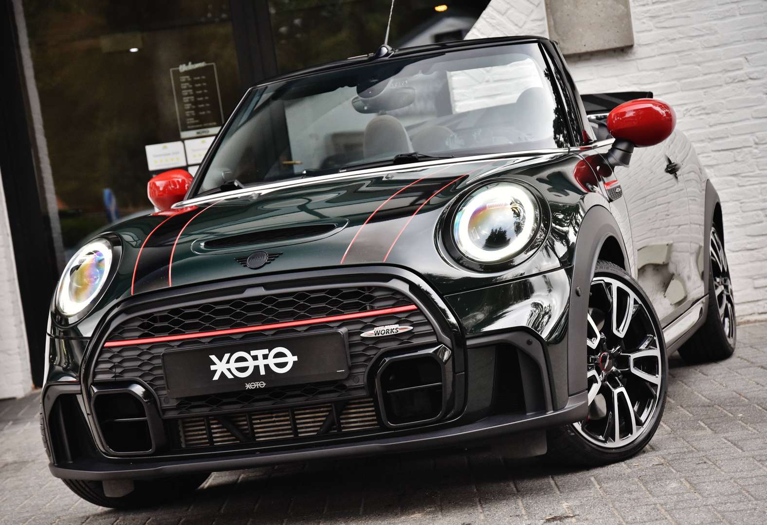 MINI John Cooper Works Cabrio - 1