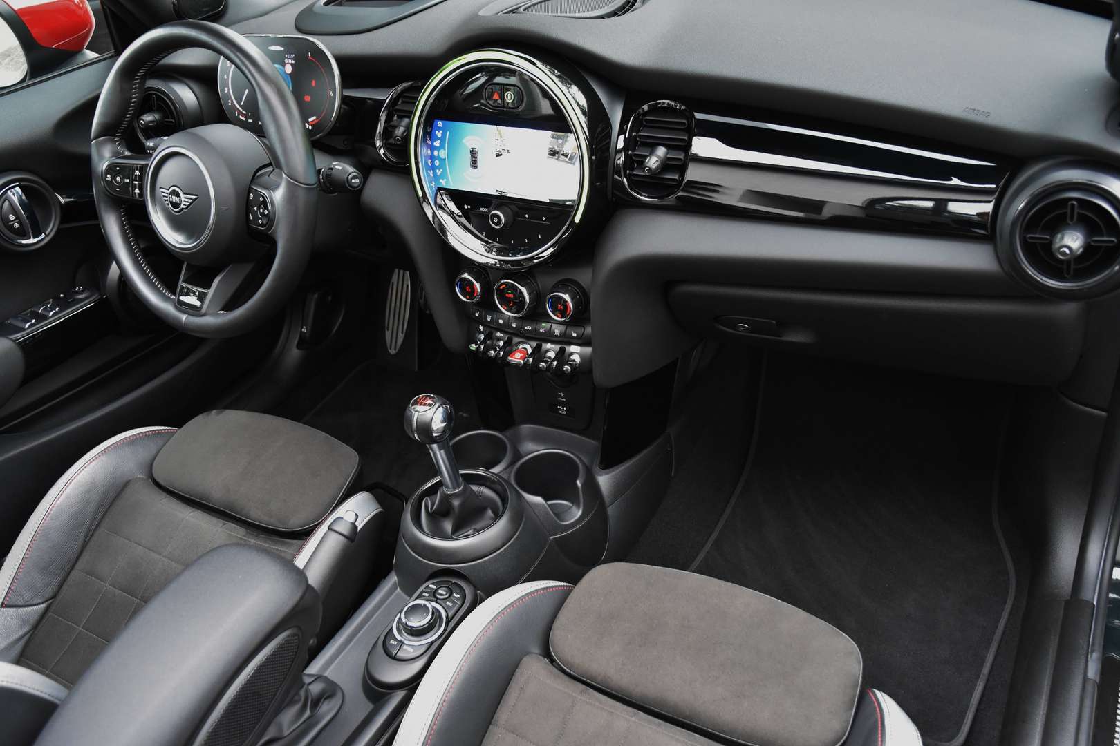 MINI John Cooper Works Cabrio - 13