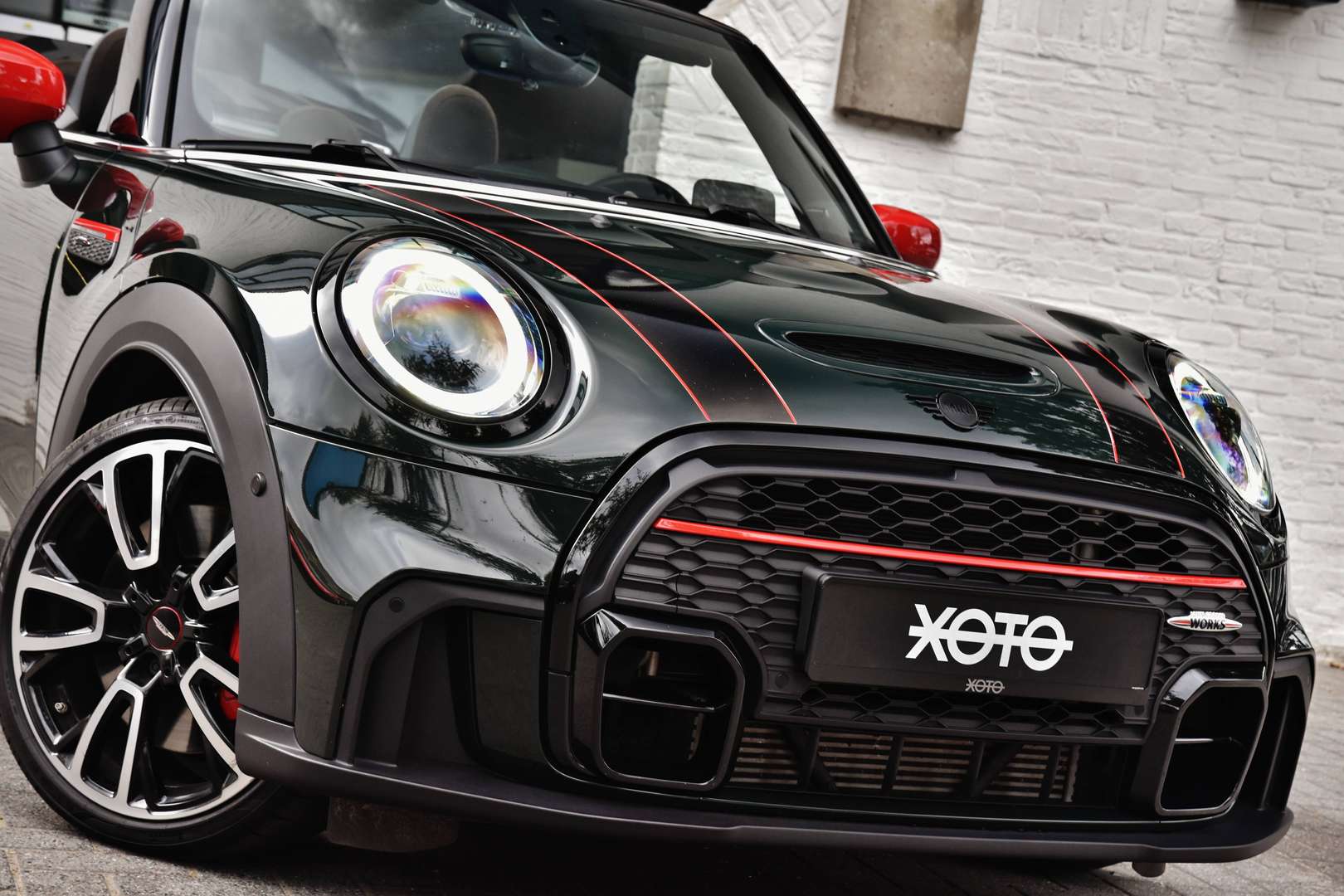 MINI John Cooper Works Cabrio - 10