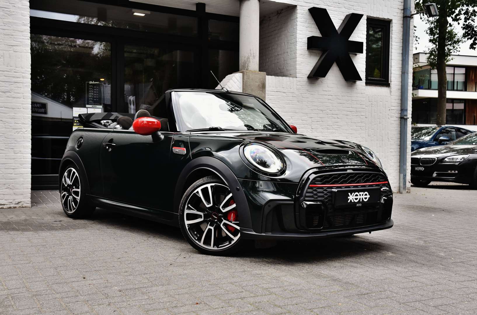 MINI John Cooper Works Cabrio - 18