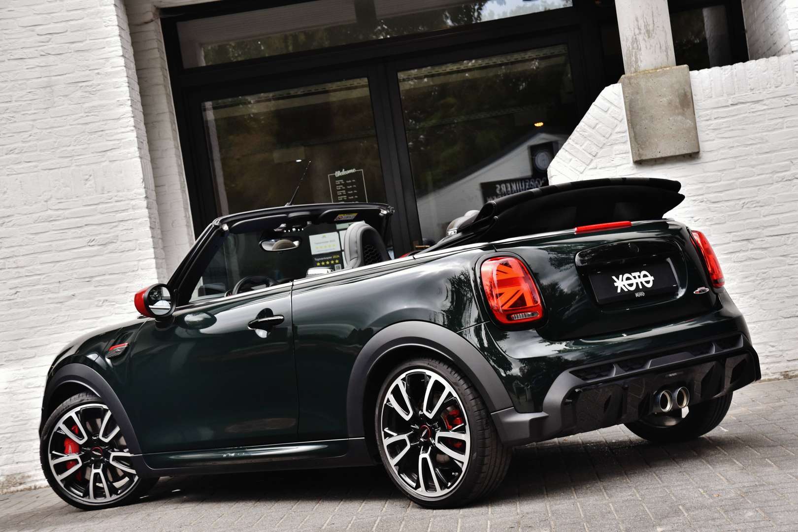 MINI John Cooper Works Cabrio - 9