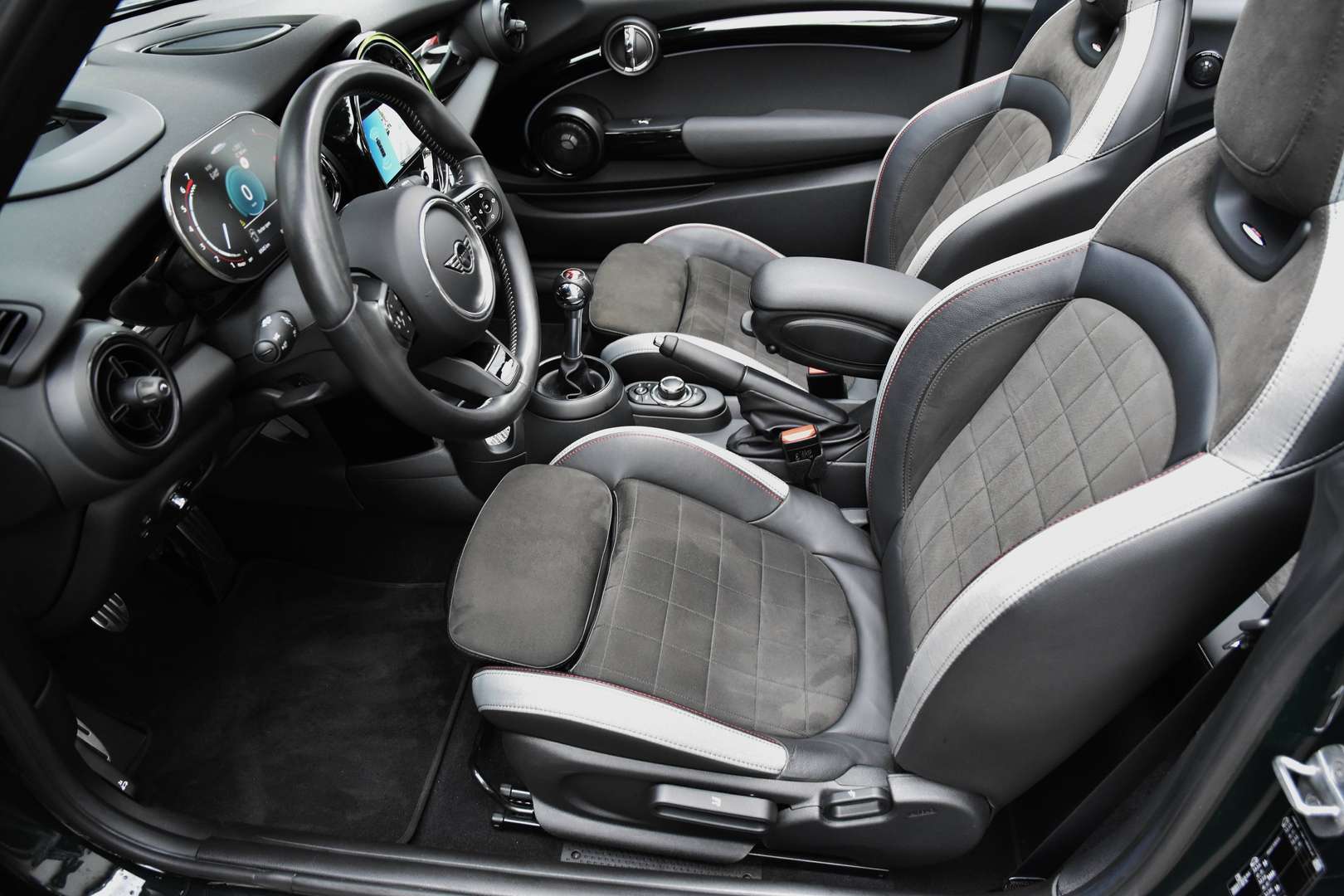MINI John Cooper Works Cabrio - 5