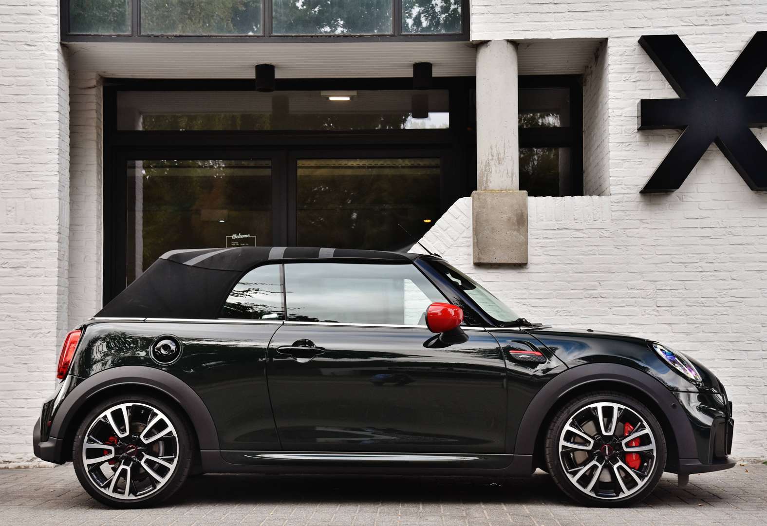 MINI John Cooper Works Cabrio - 15
