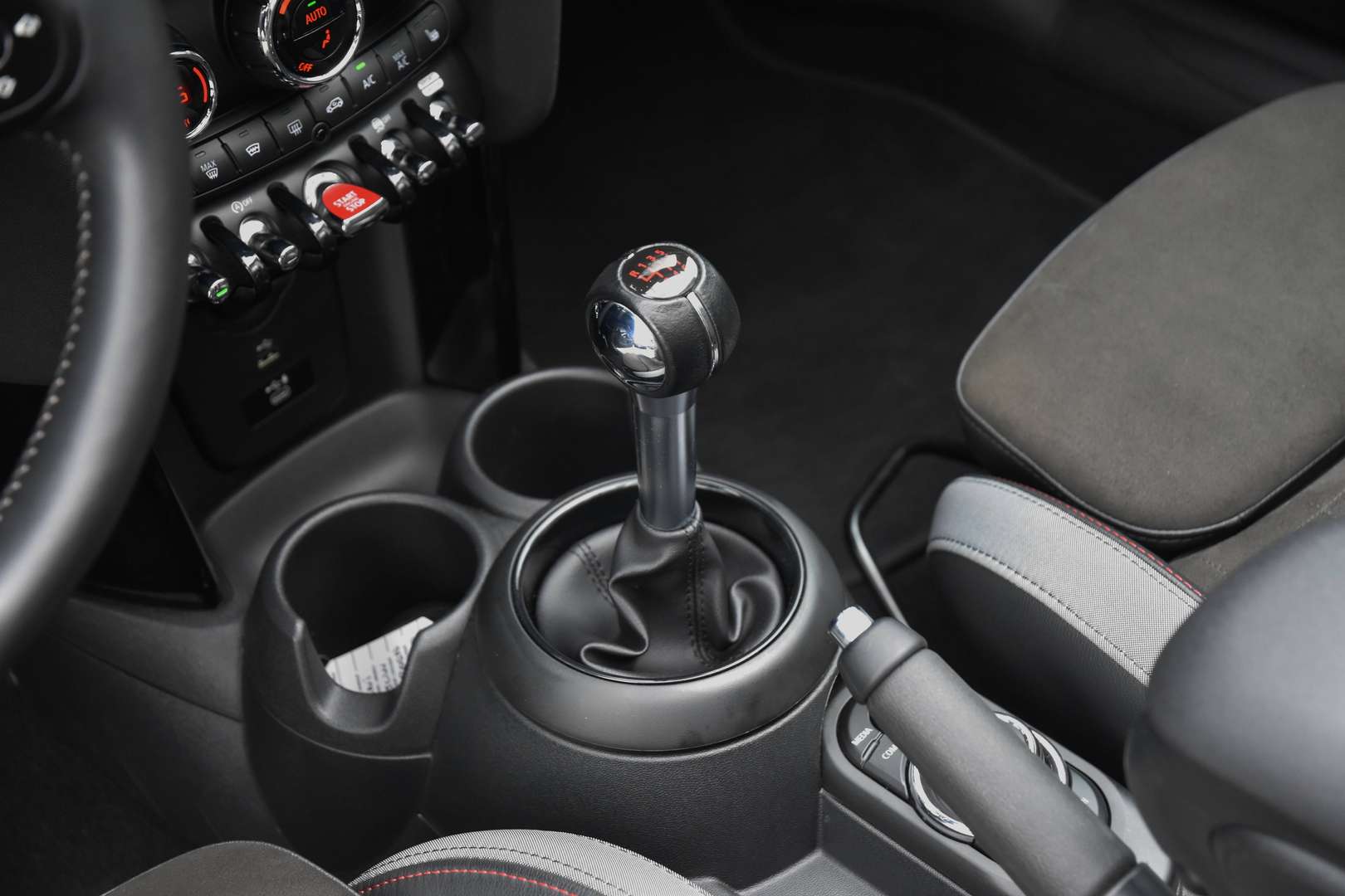 MINI John Cooper Works Cabrio - 21