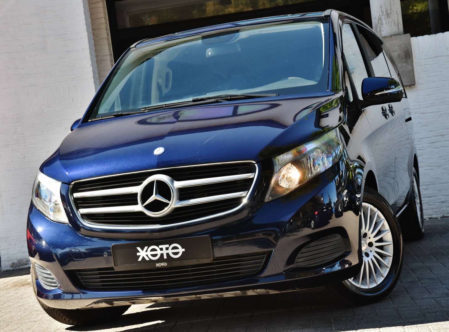 Mercedes-Benz V 220 - 1