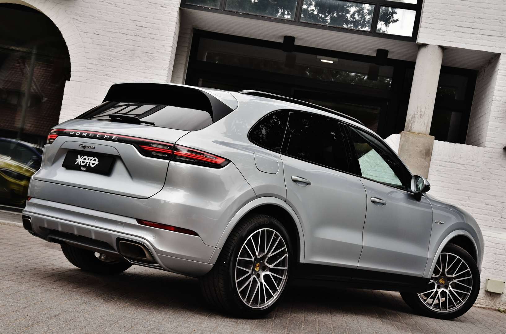 Porsche Cayenne - 8