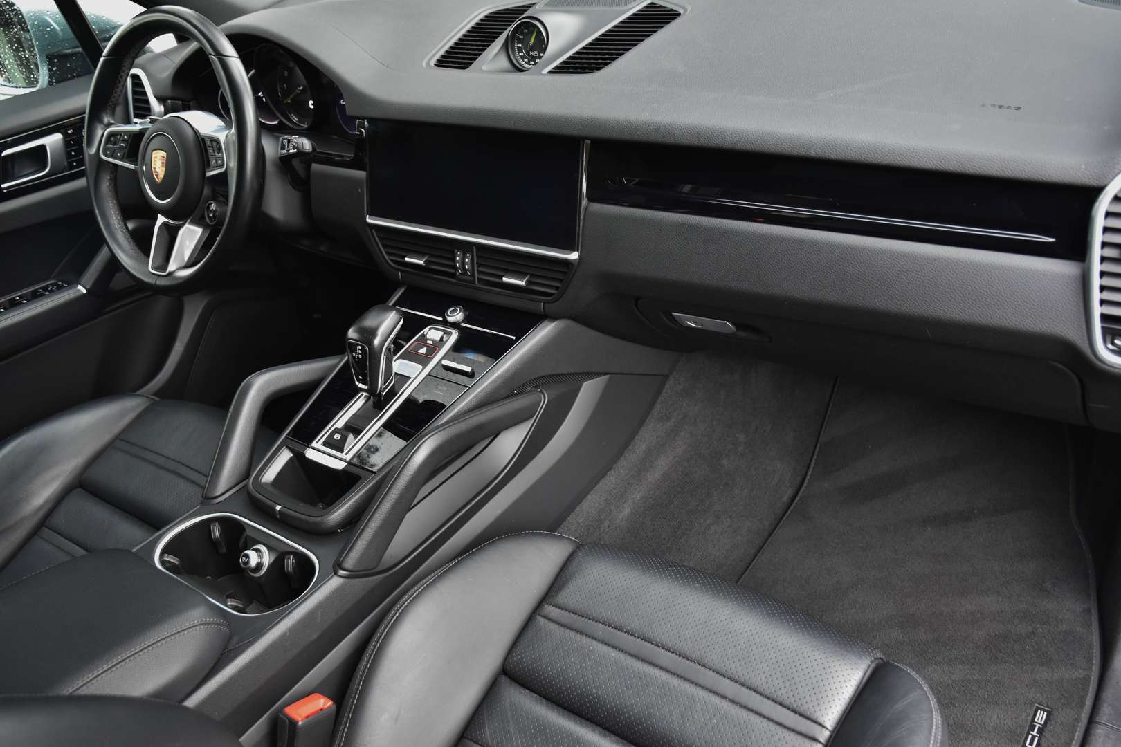 Porsche Cayenne - 12