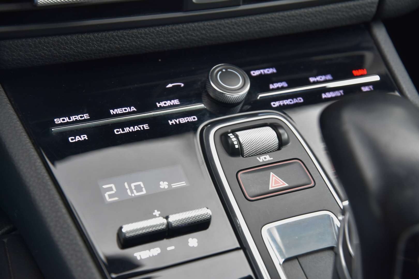 Porsche Cayenne - 29