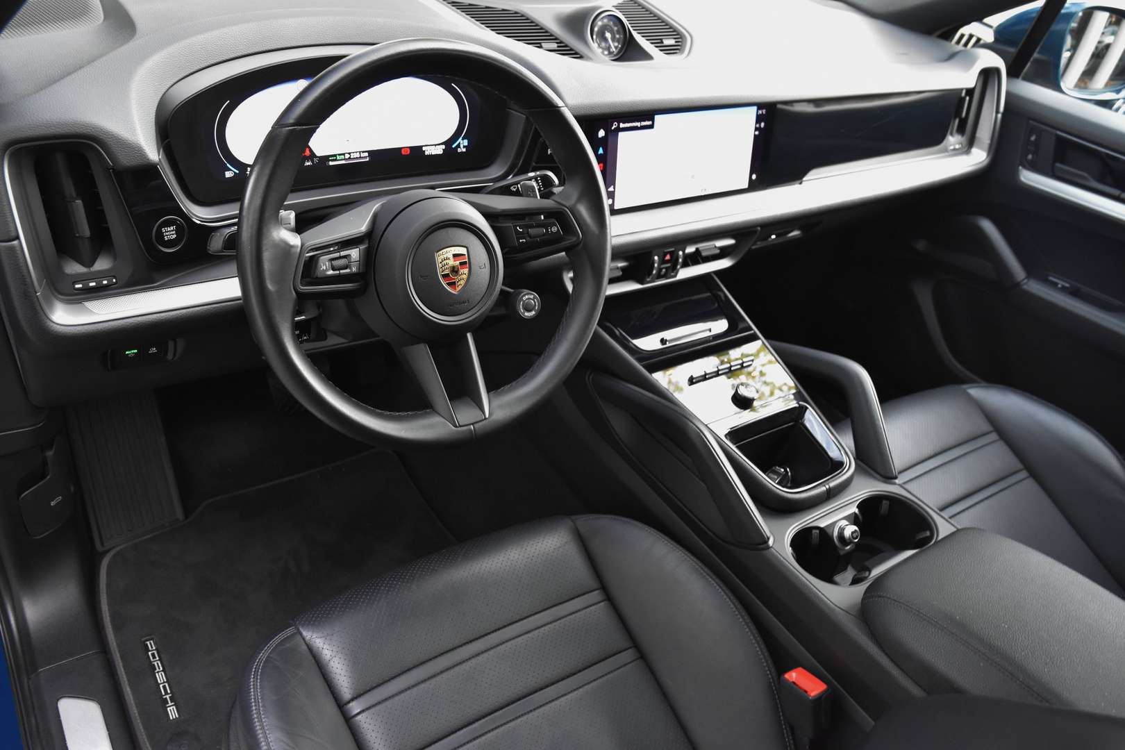 Porsche Cayenne - 4