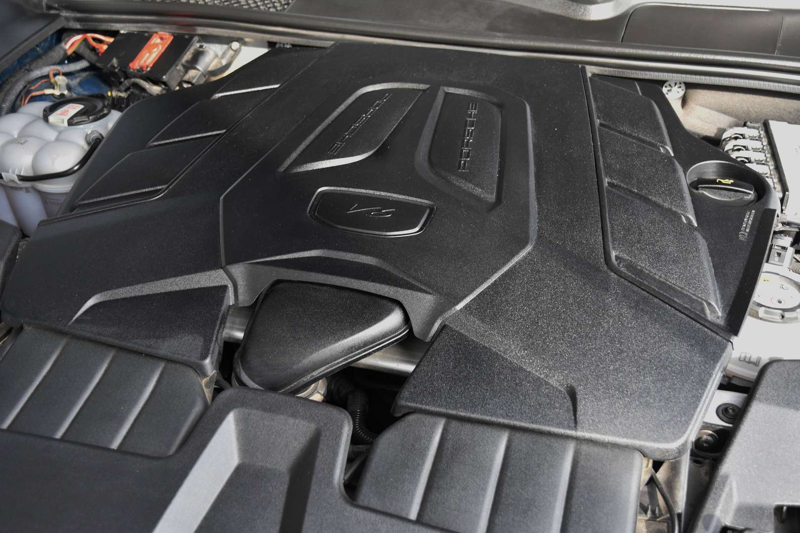 Porsche Cayenne - 6