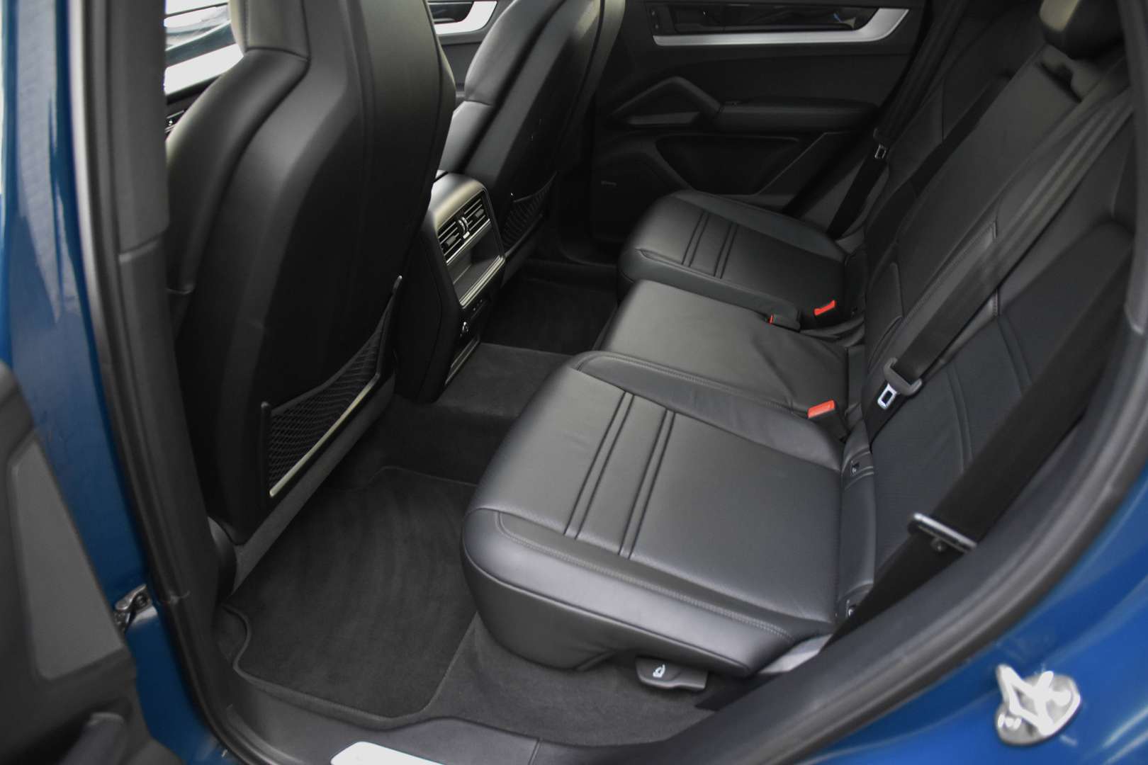 Porsche Cayenne - 12