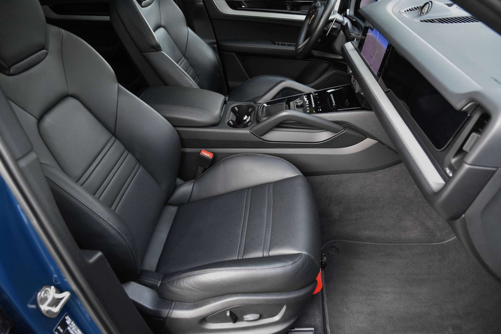 Porsche Cayenne - 14