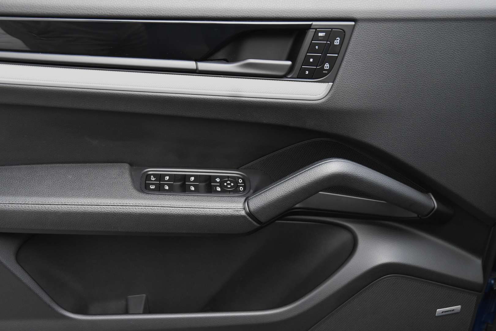 Porsche Cayenne - 20