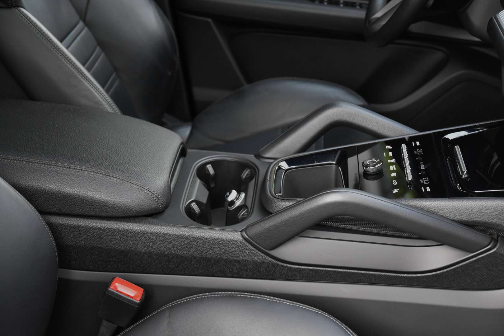 Porsche Cayenne - 24