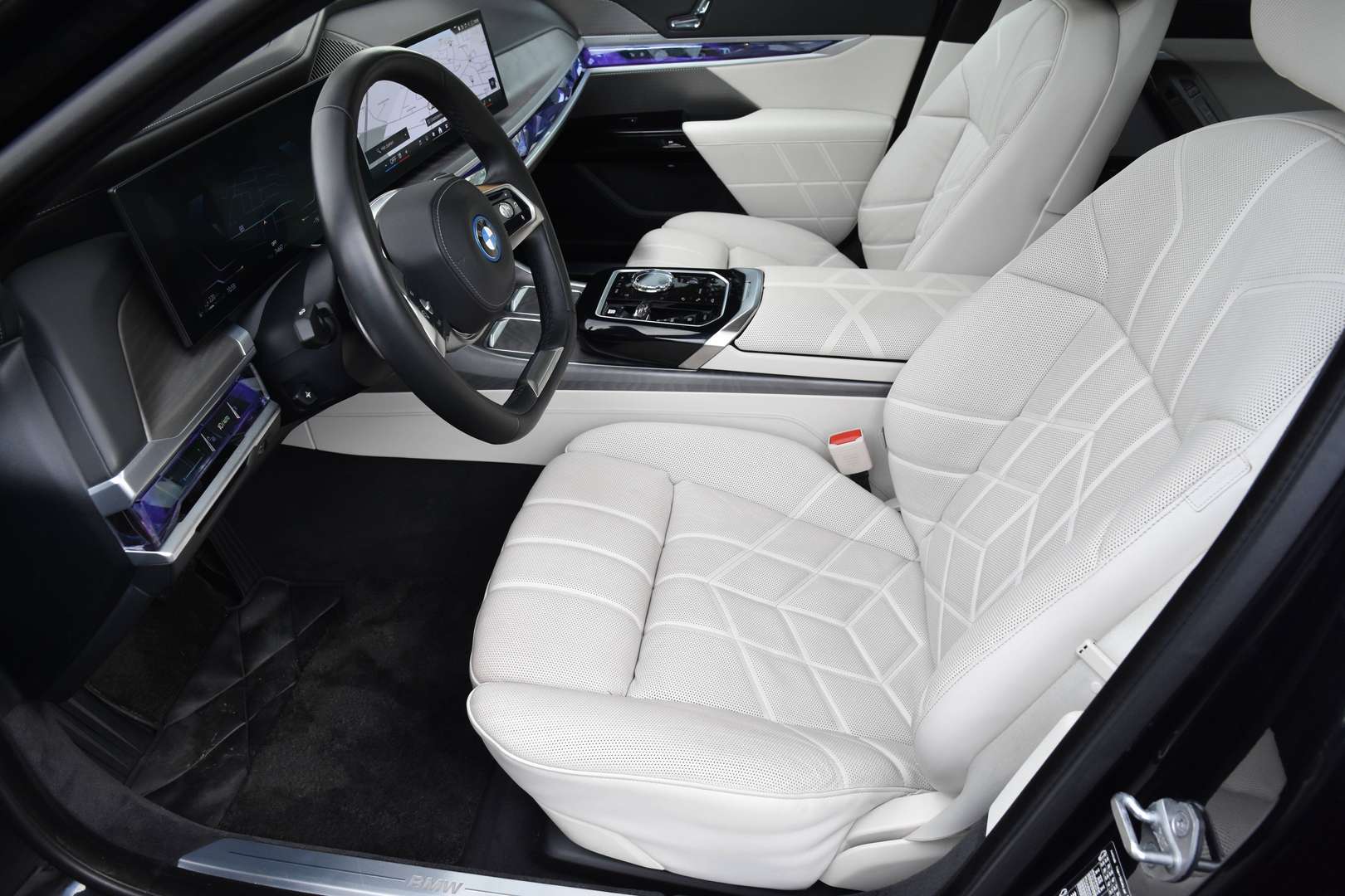 BMW 750 - 5