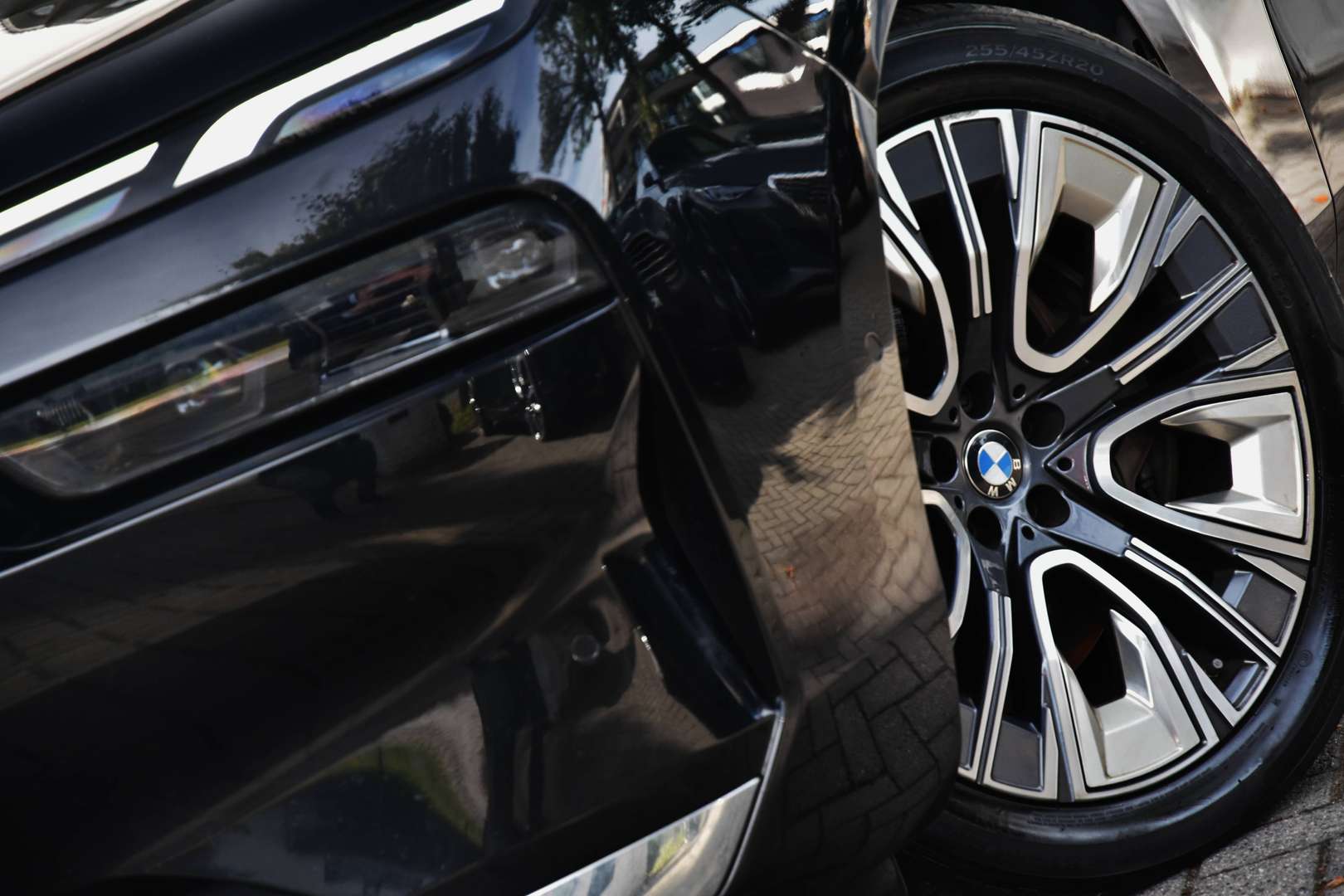 BMW 750 - 7