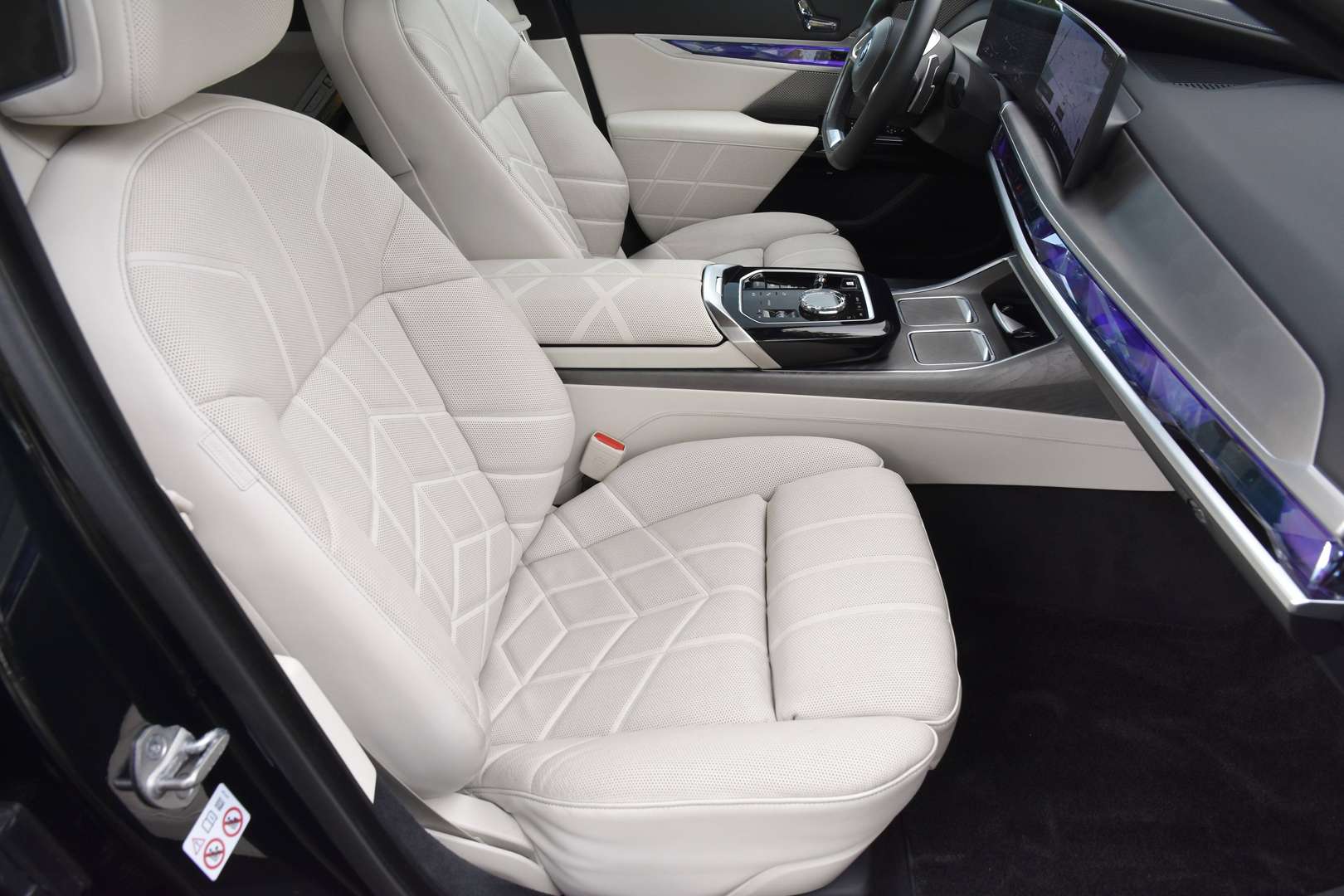 BMW 750 - 14