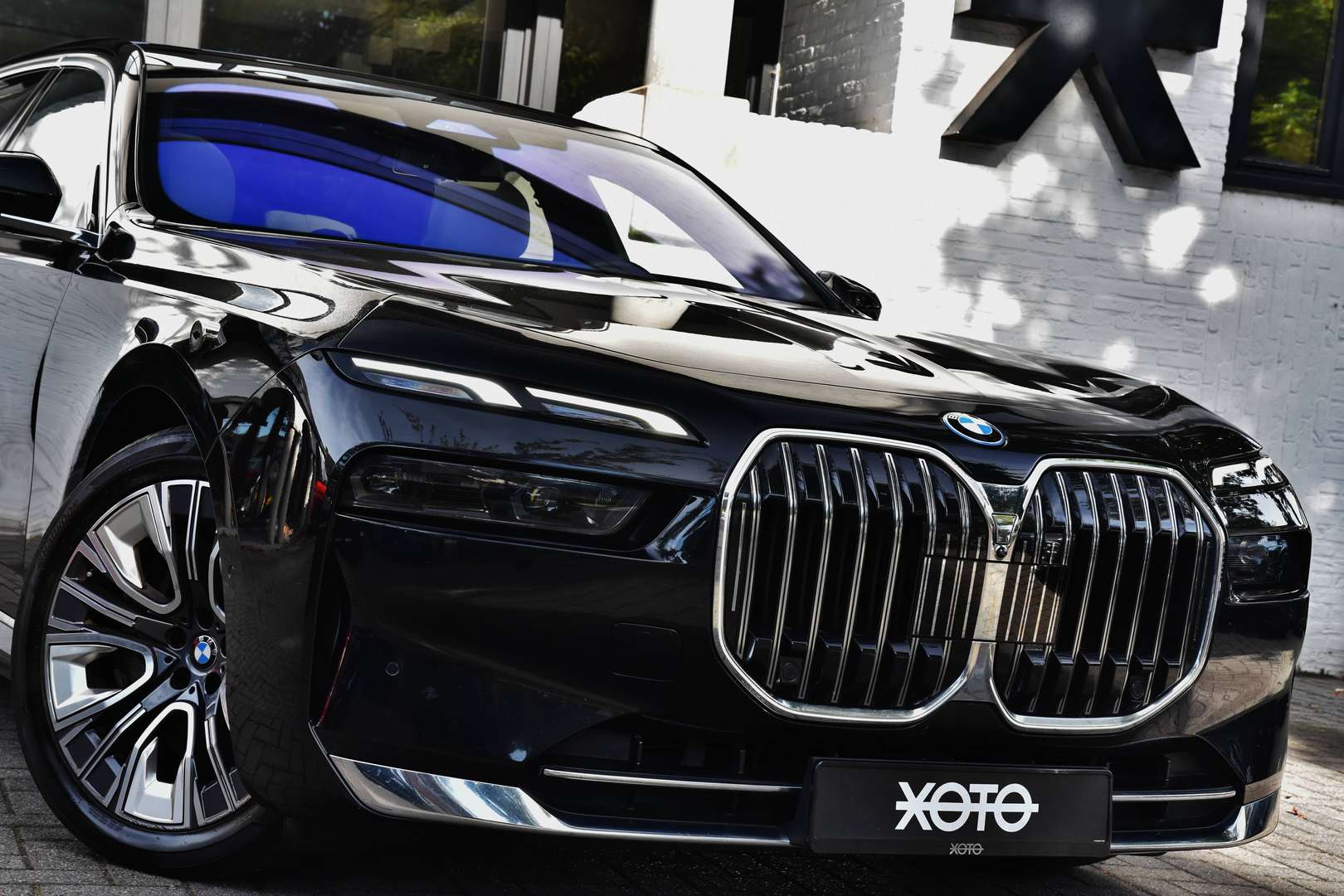 BMW 750 - 10
