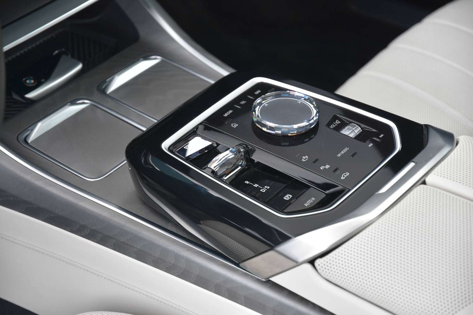 BMW 750 - 21