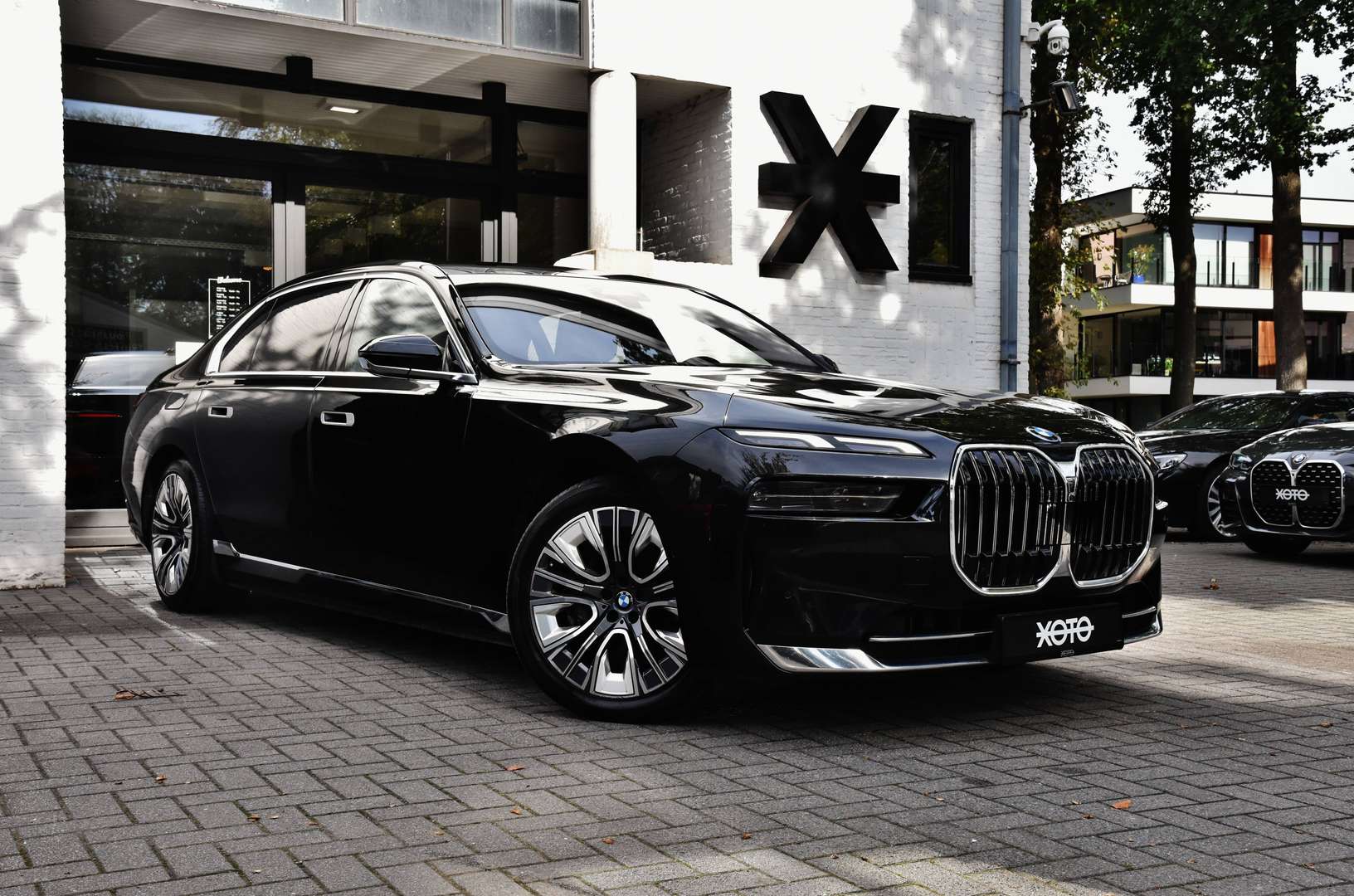 BMW 750 - 18