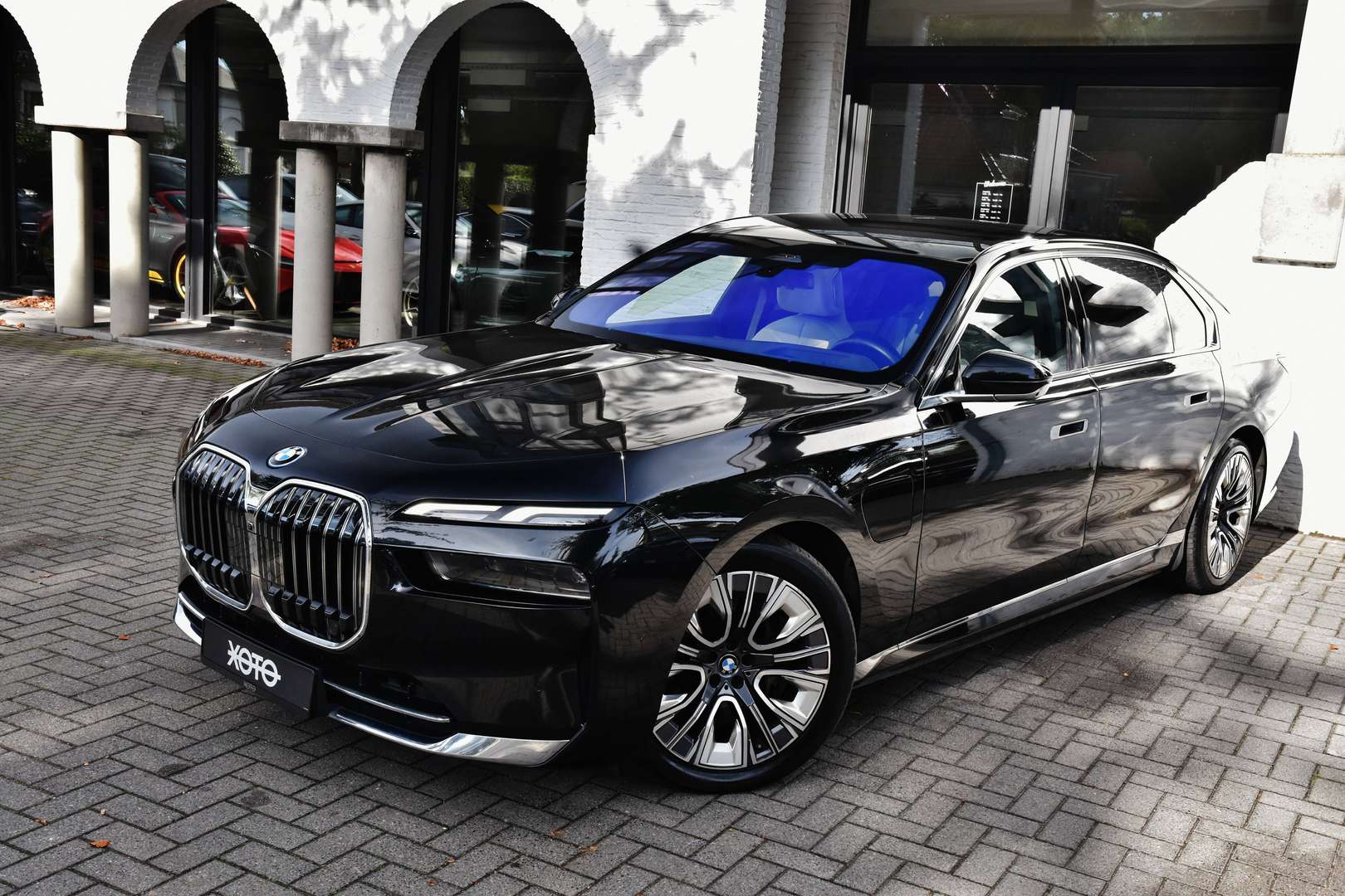BMW 750 - 20