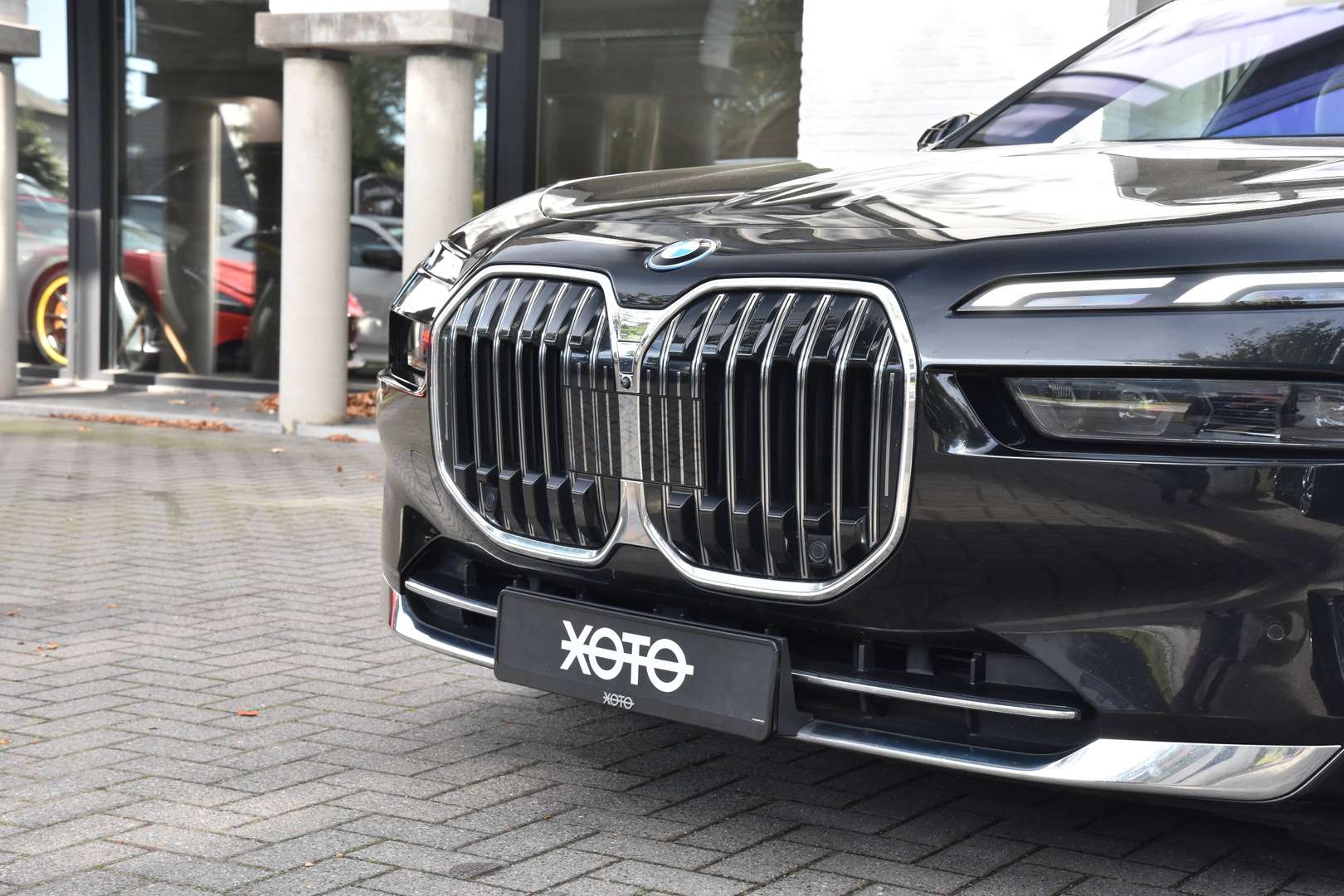 BMW 750 - 19