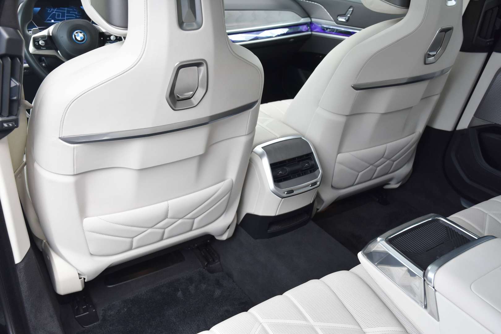 BMW 750 - 23
