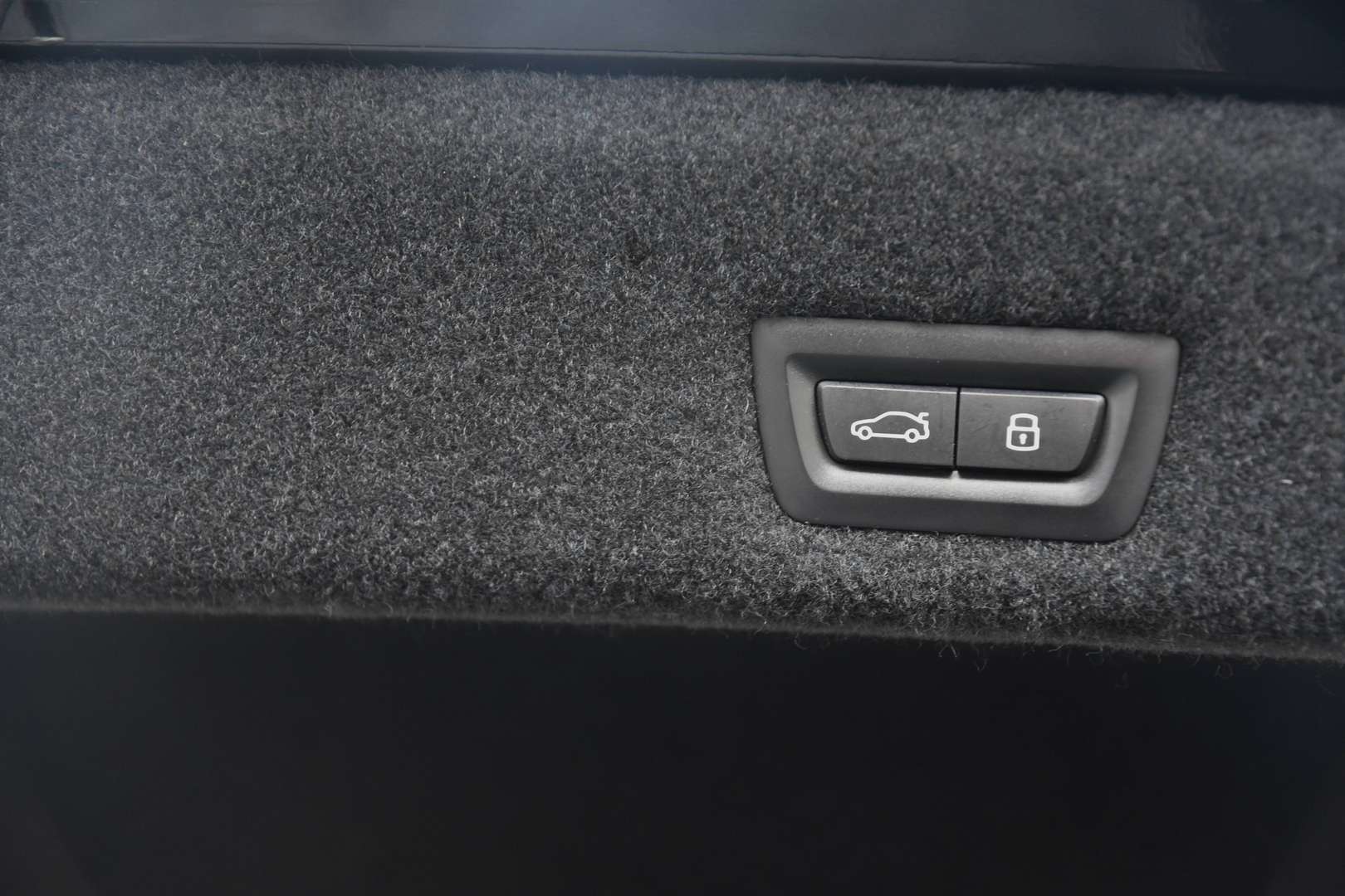 BMW 750 - 26