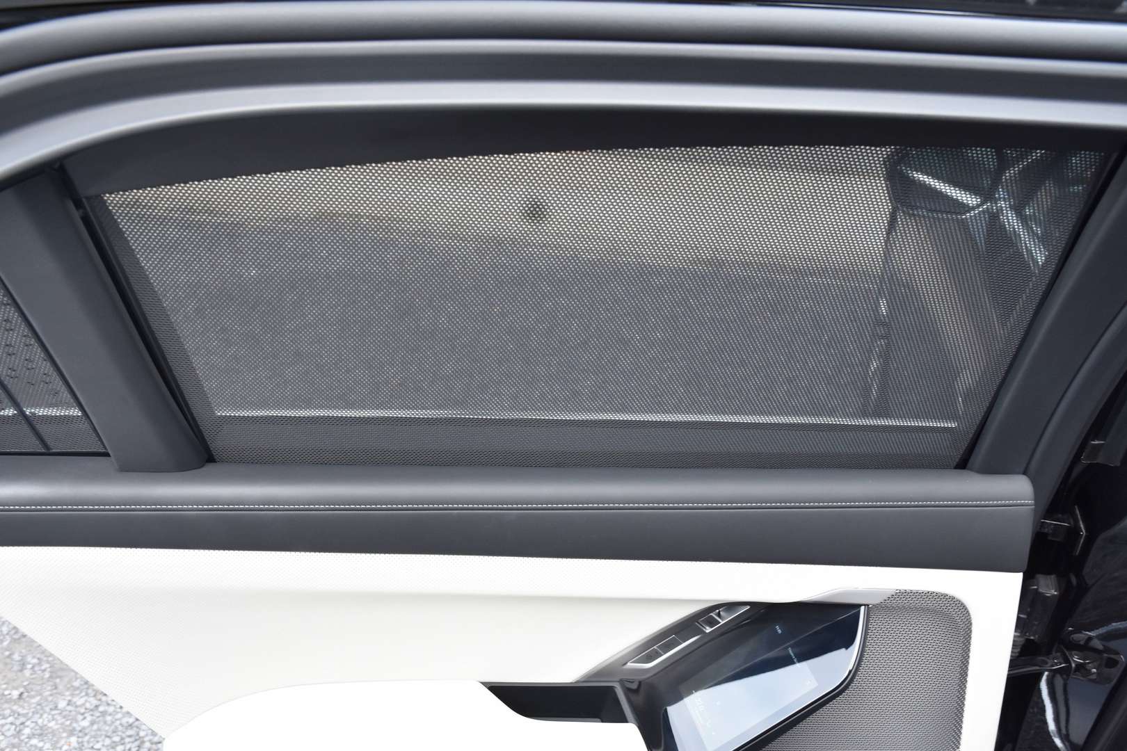 BMW 750 - 36