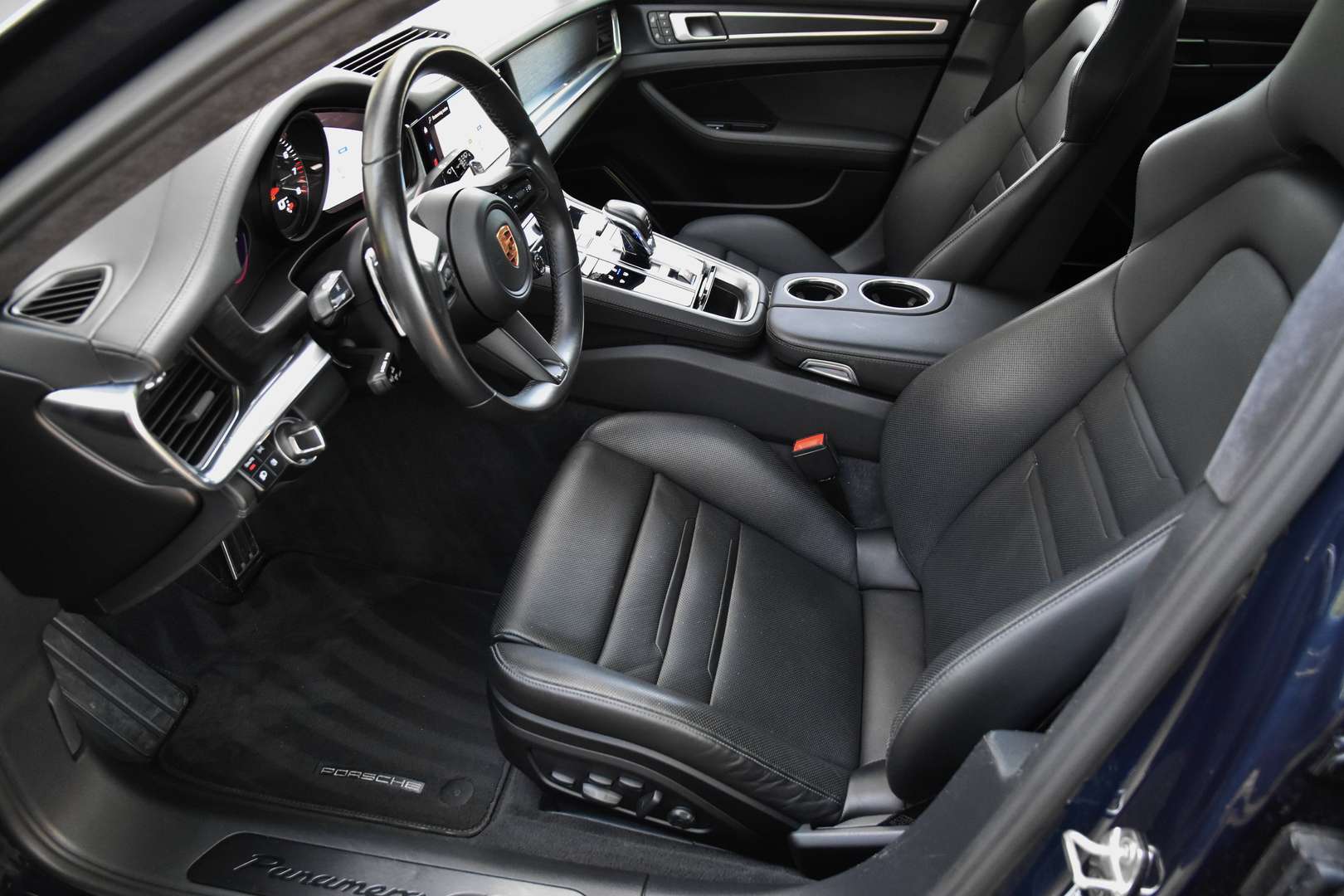 Porsche Panamera - 5