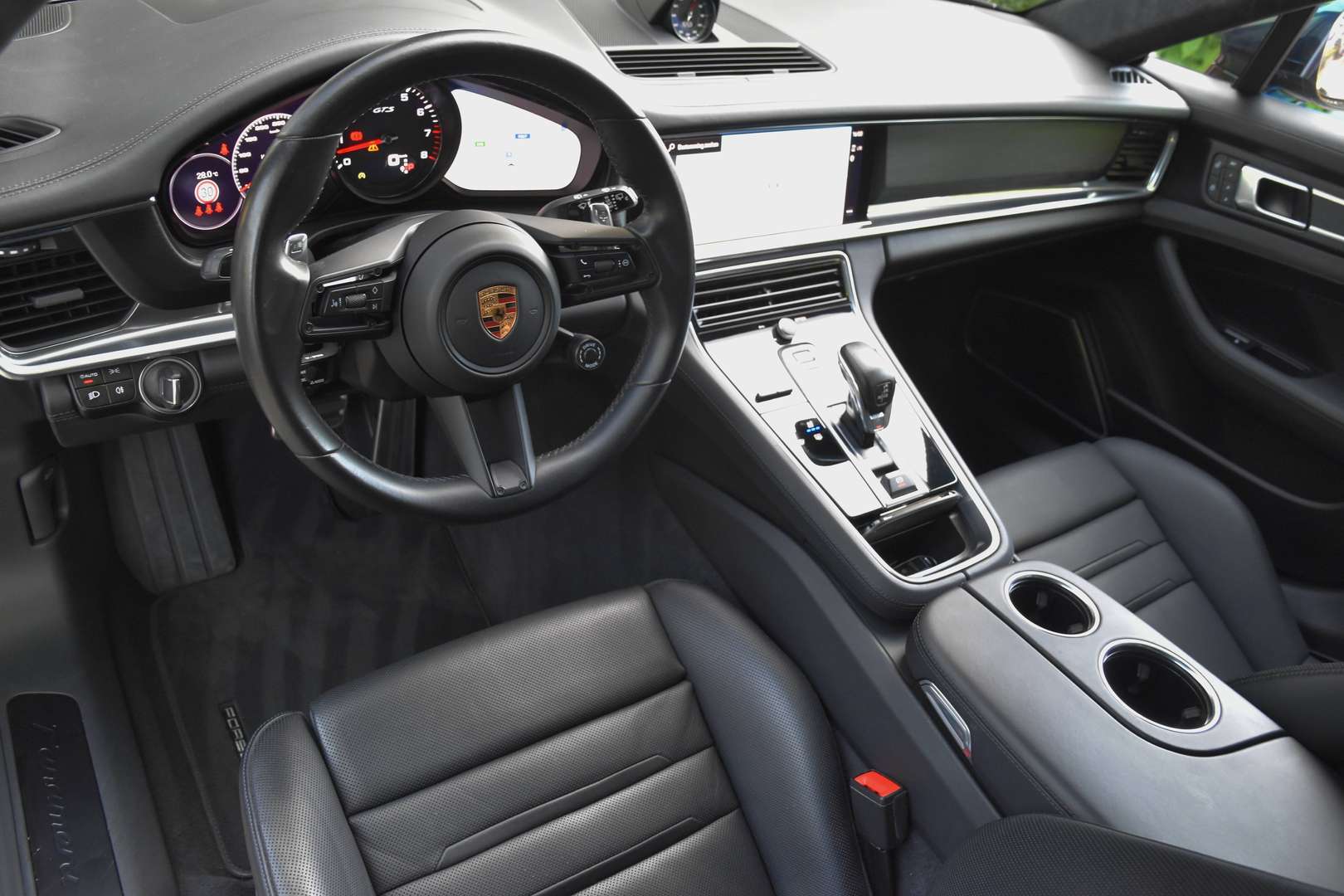 Porsche Panamera - 4