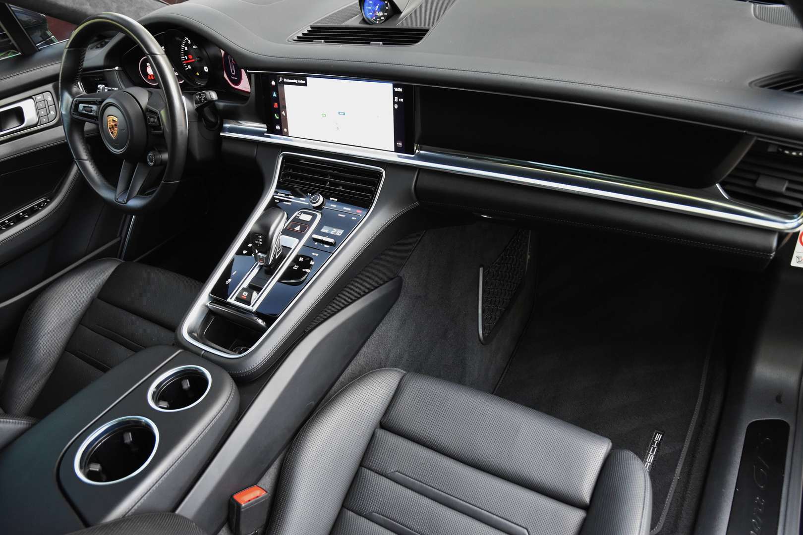 Porsche Panamera - 13
