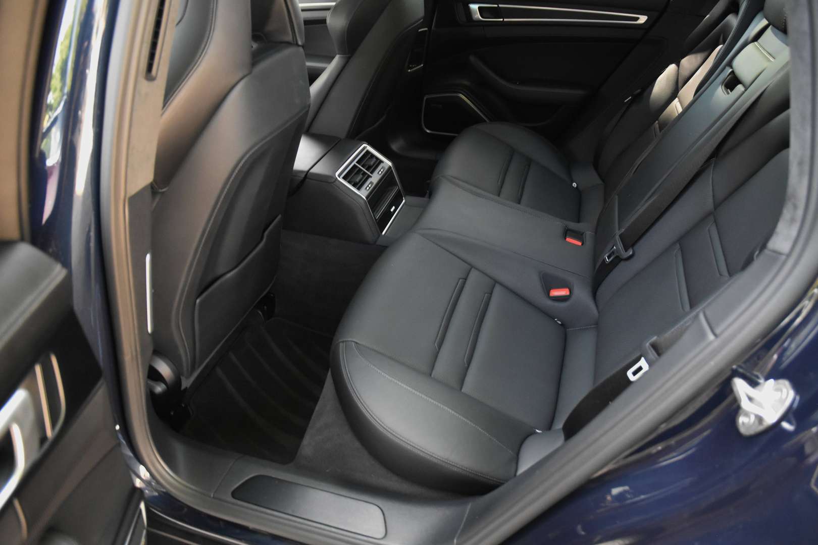 Porsche Panamera - 12