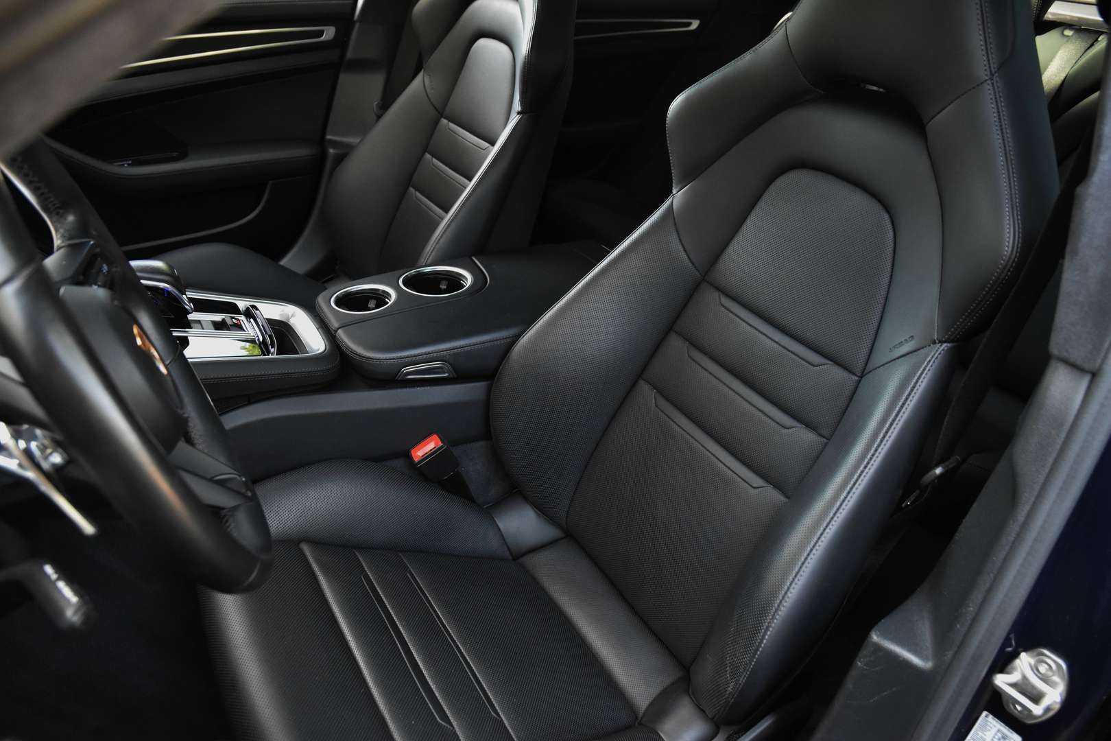 Porsche Panamera - 26