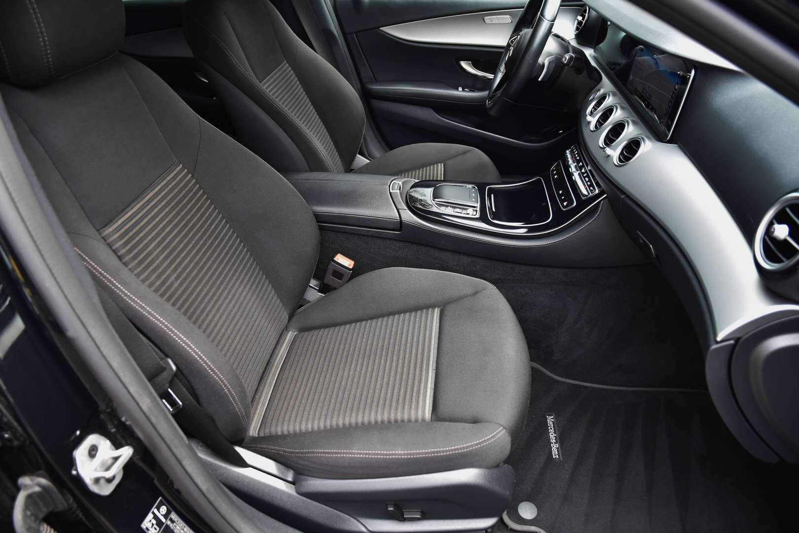 Mercedes-Benz E 300 - 14