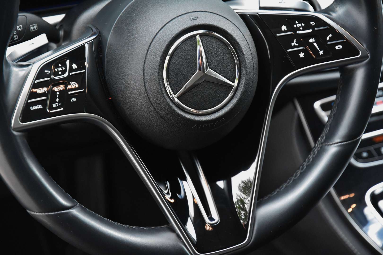 Mercedes-Benz E 300 - 11