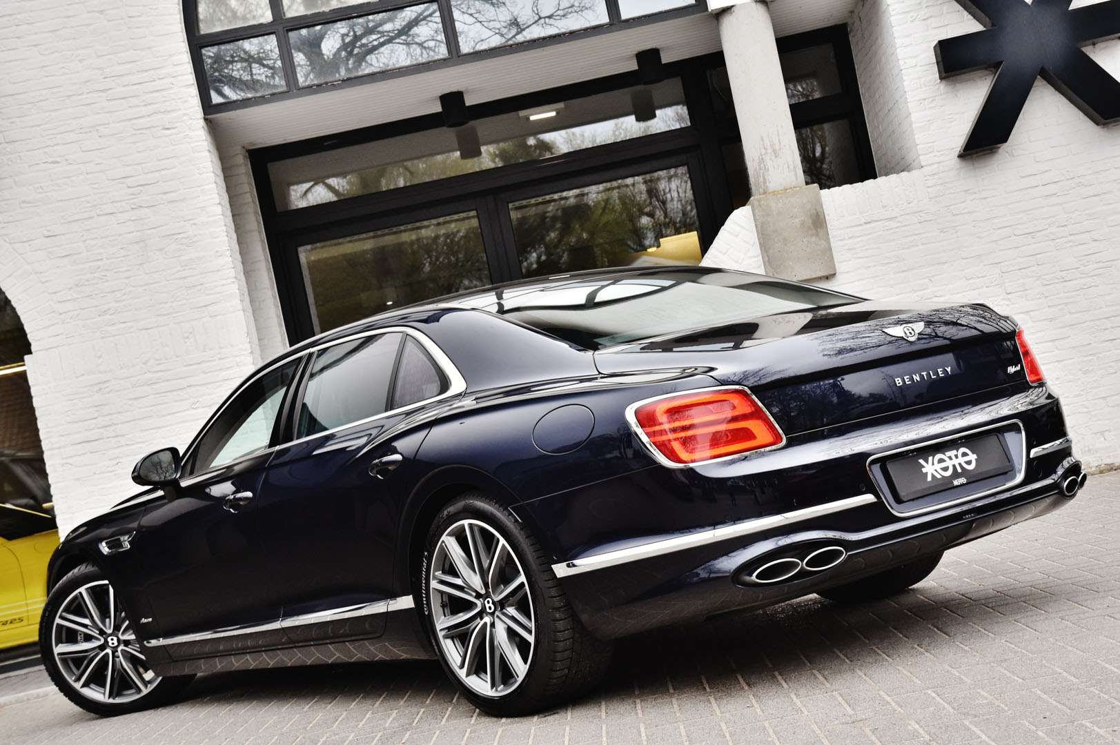 Bentley Flying Spur - 9