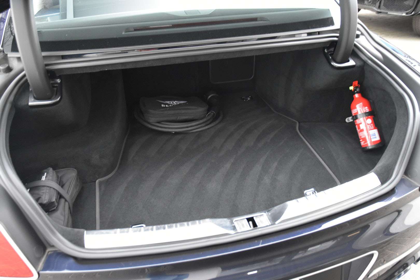 Bentley Flying Spur - 26