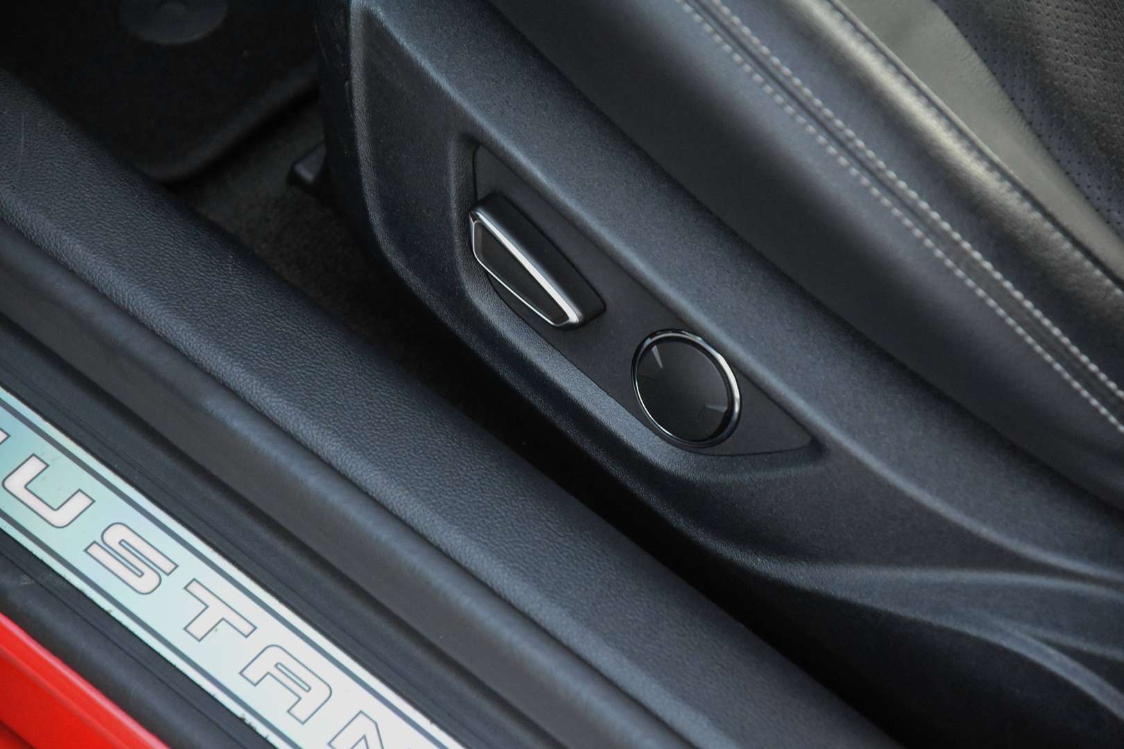 Ford Mustang - 22