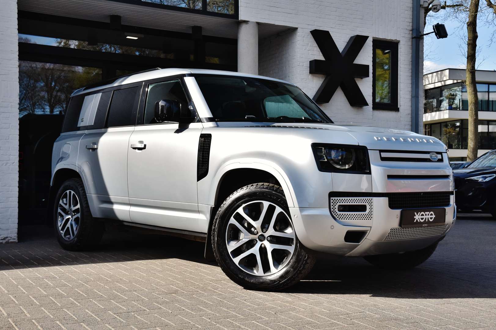 Land Rover Defender - 18