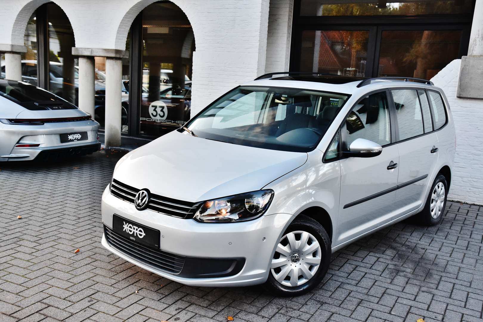 Volkswagen Touran - 17