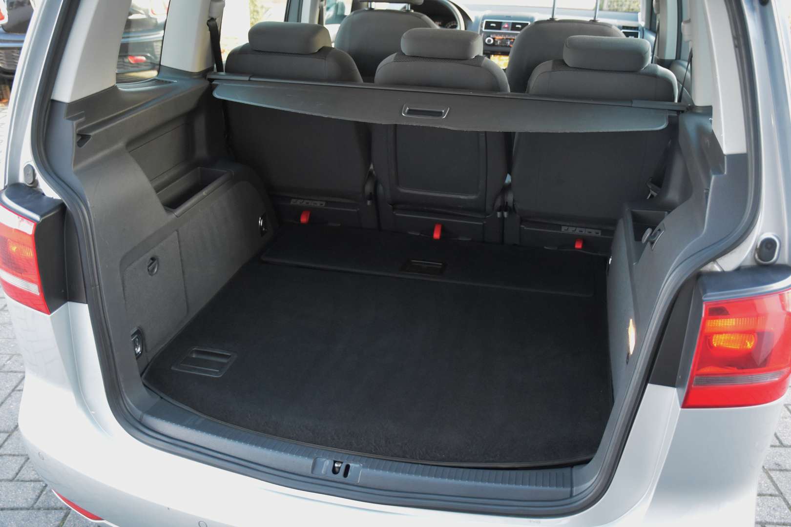 Volkswagen Touran - 21
