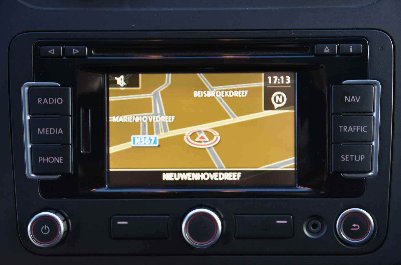 Volkswagen Touran - 23