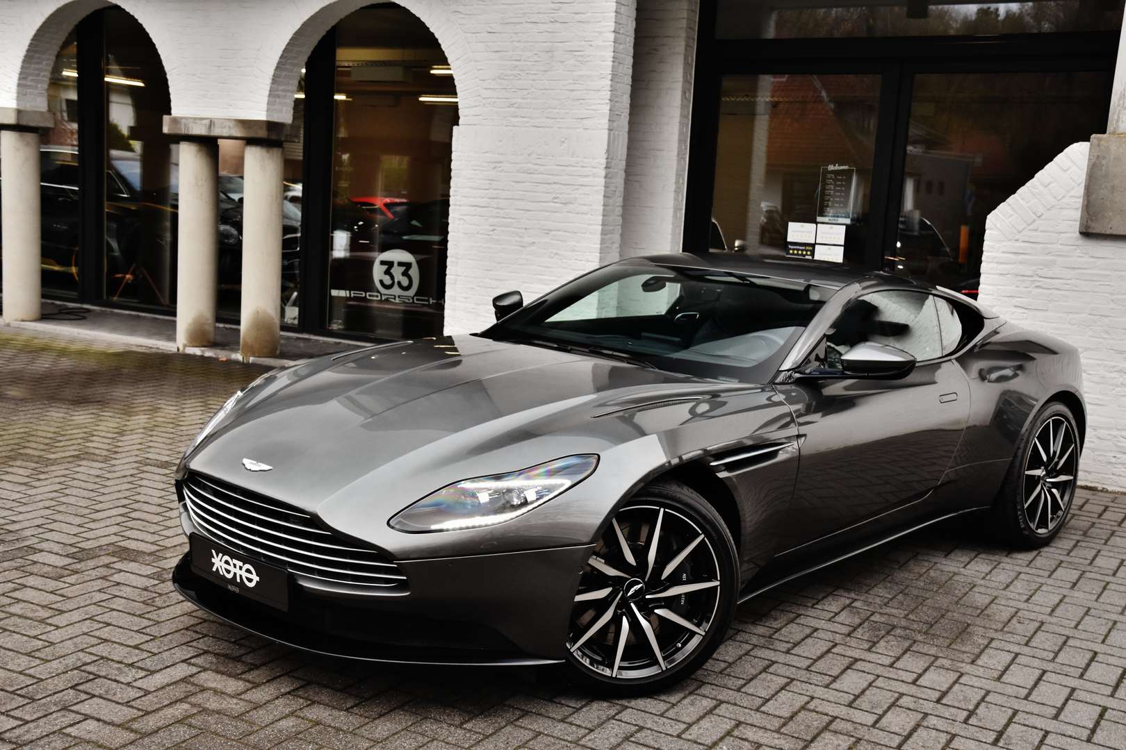 Aston Martin DB11 - 20