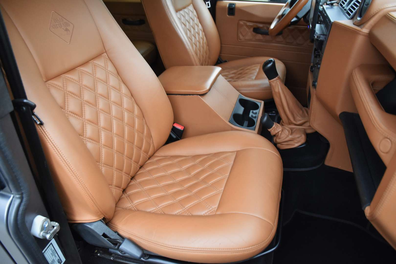 Land Rover Defender 110 - 14
