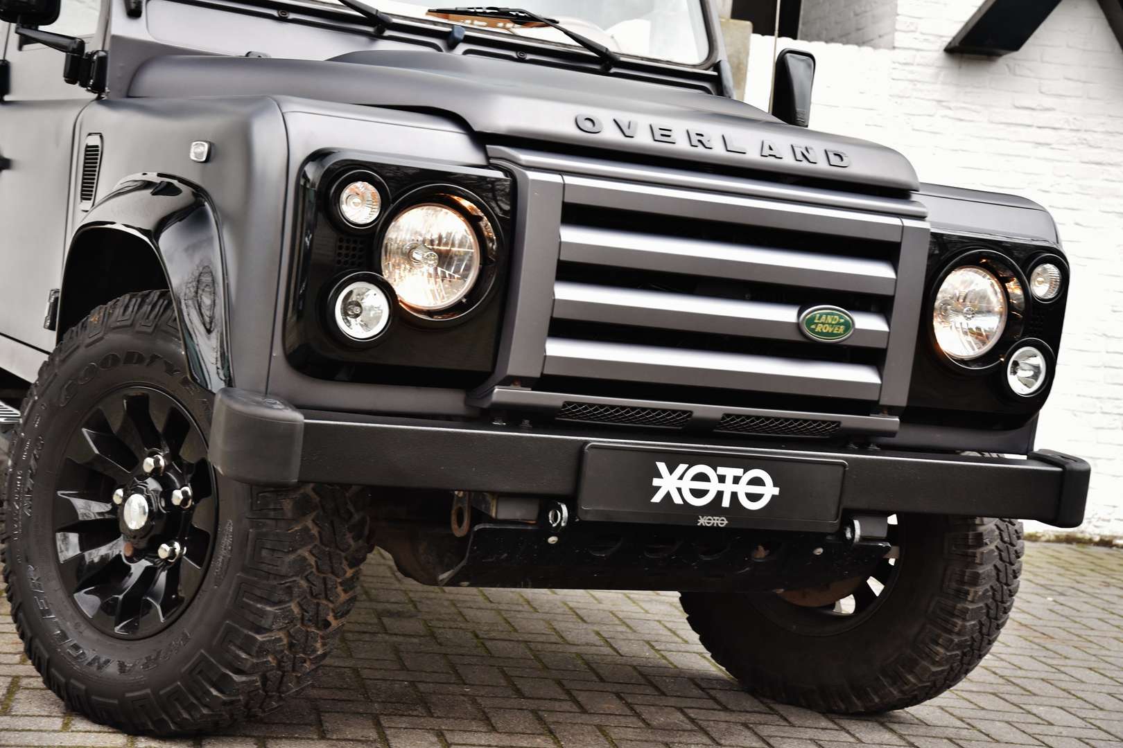 Land Rover Defender 110 - 10