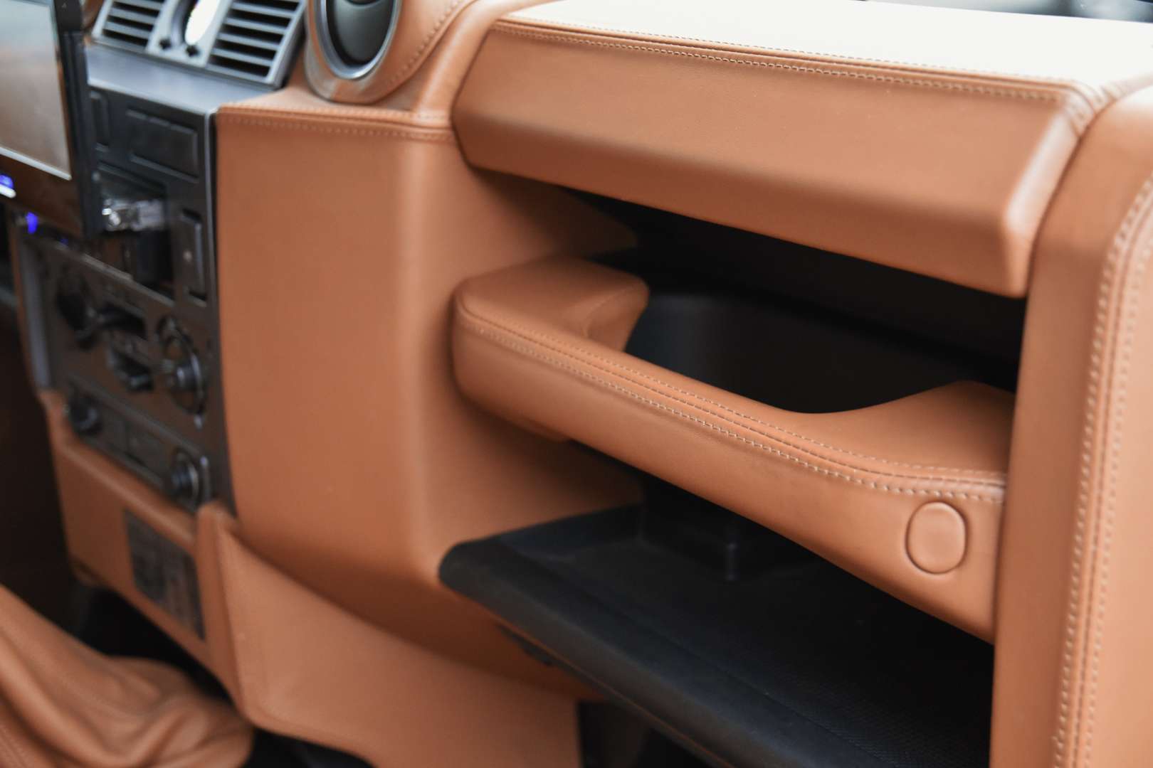 Land Rover Defender 110 - 28