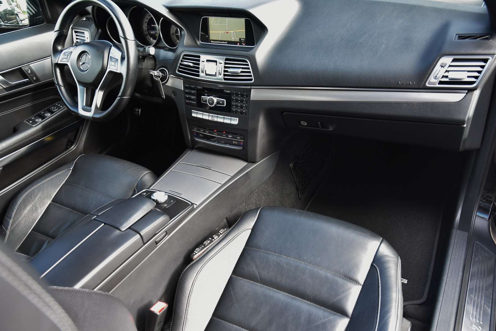 Mercedes-Benz E 220 - 13