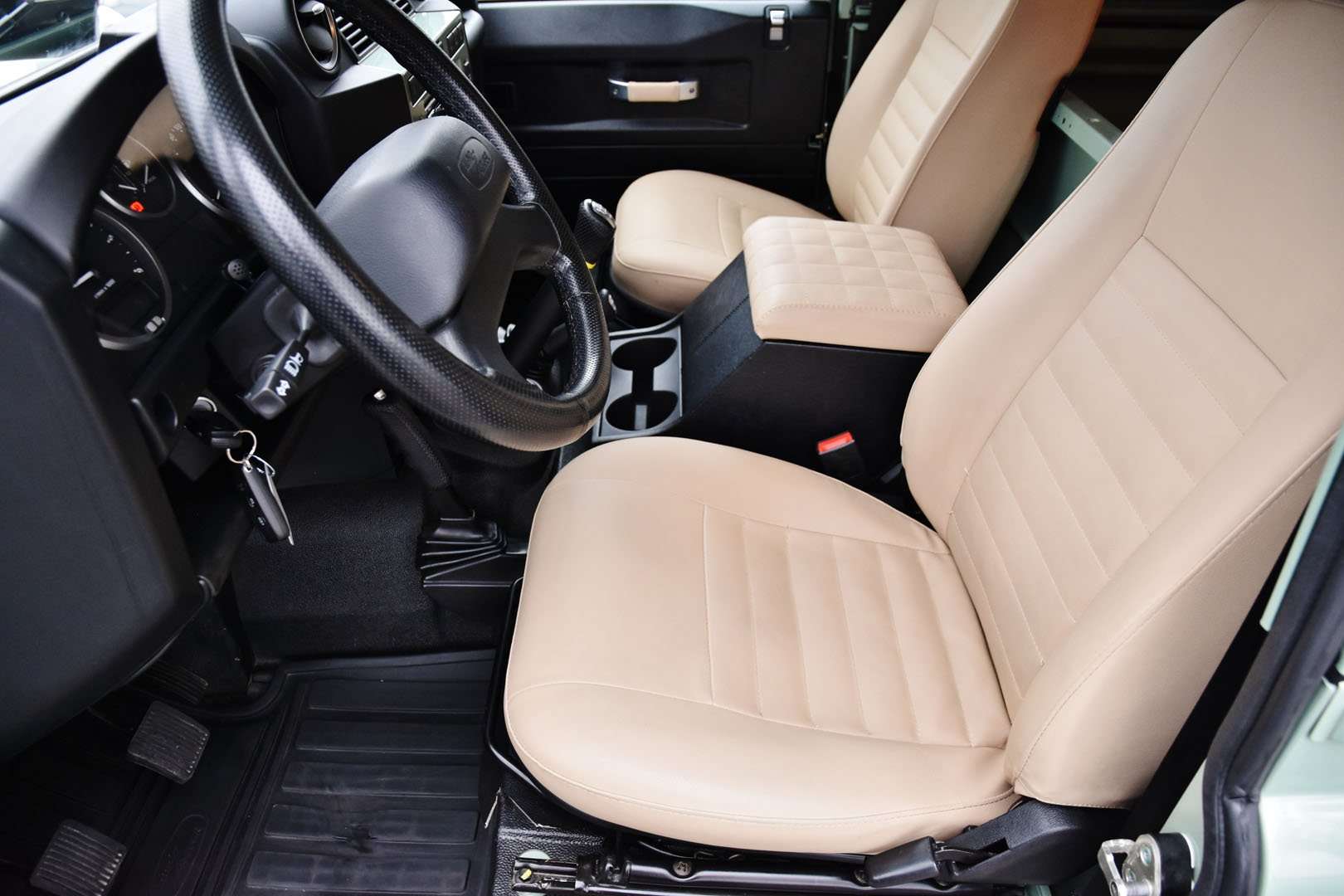 Land Rover Defender 90 - 5