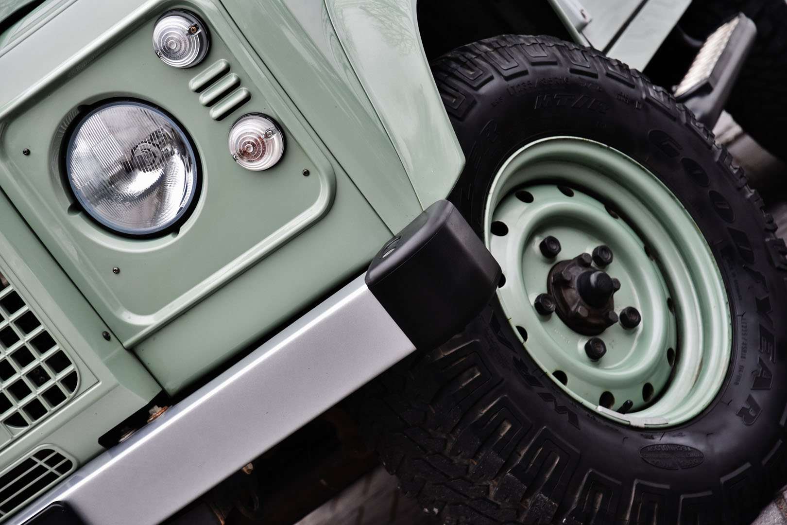 Land Rover Defender 90 - 7